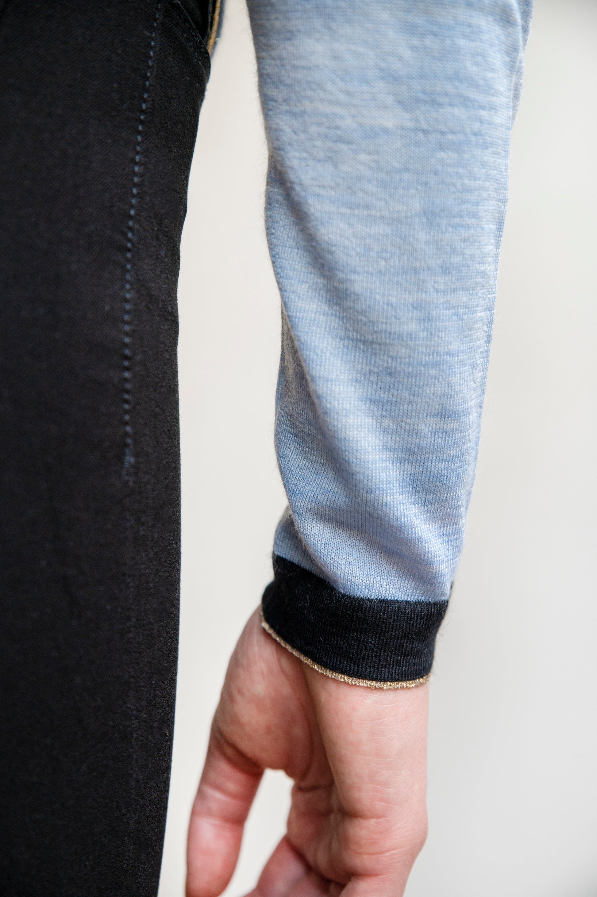 BlueCashemereCardigan-Sleeves