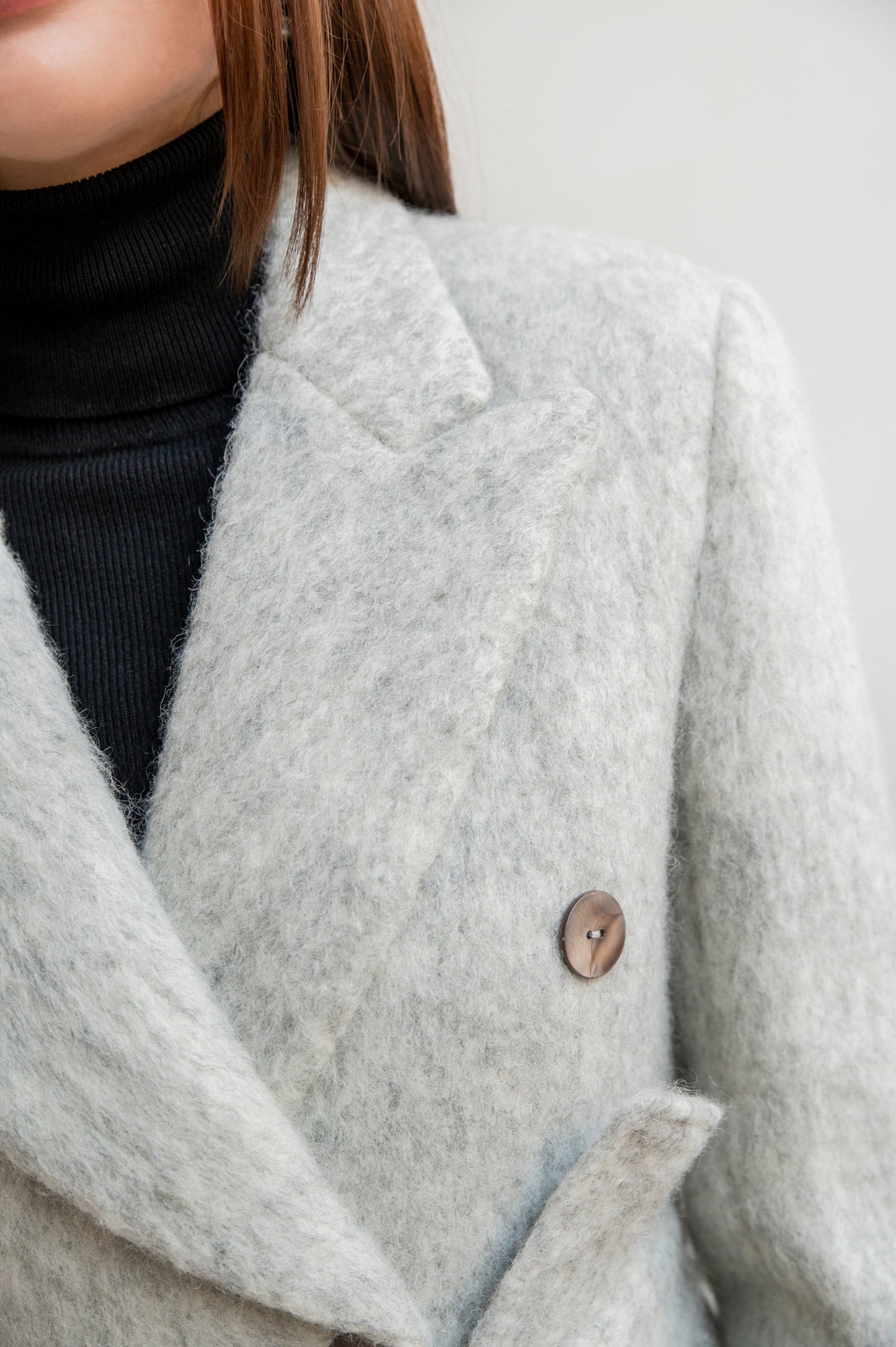GreyWoolCoat-Collar