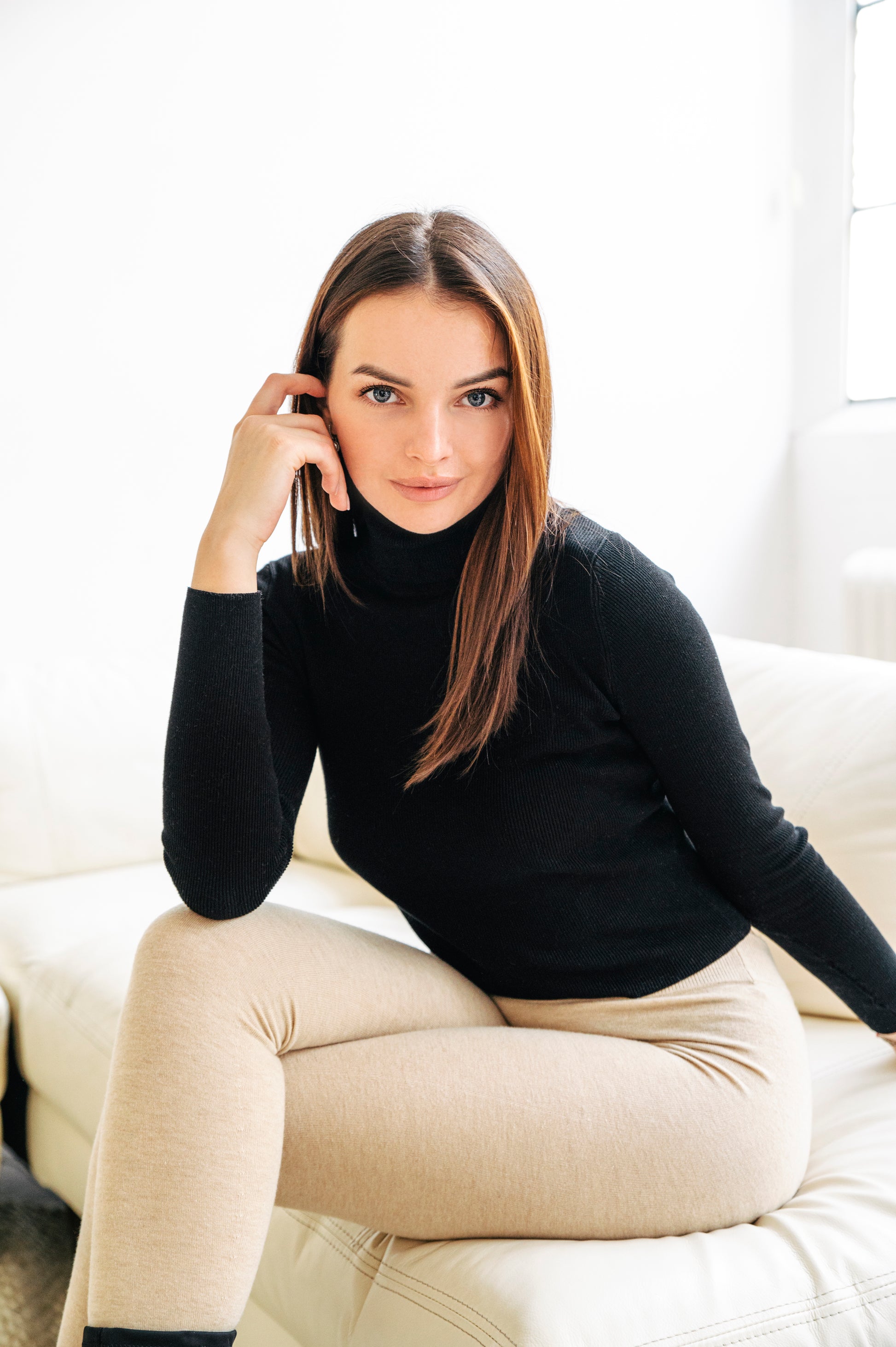 NudeCashemereleggings-sitting